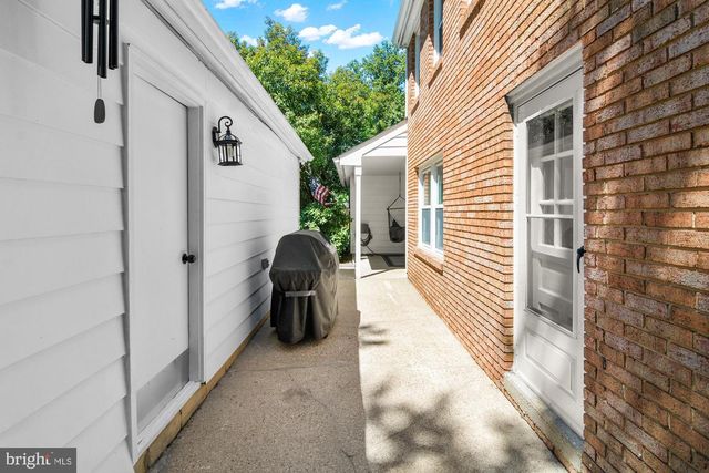 1801 E REGENTS PARK RD, Crofton, MD 21114