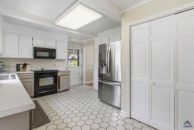 6201 Governor Macdonald Drive, Macon, GA 31216