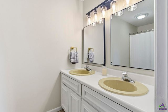 6201 Governor Macdonald Drive, Macon, GA 31216