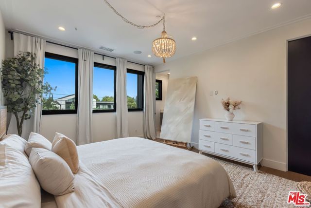 18938 Wells Drive, Tarzana (los Angeles), CA 91356