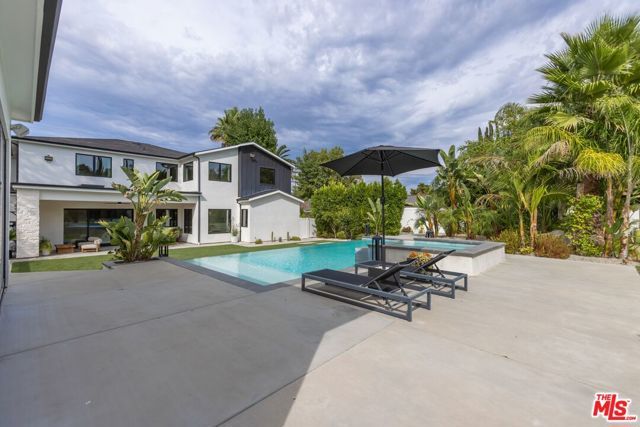 18938 Wells Drive, Tarzana (los Angeles), CA 91356