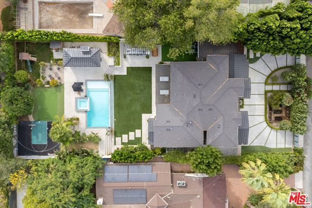 18938 Wells Drive, Tarzana (los Angeles), CA 91356