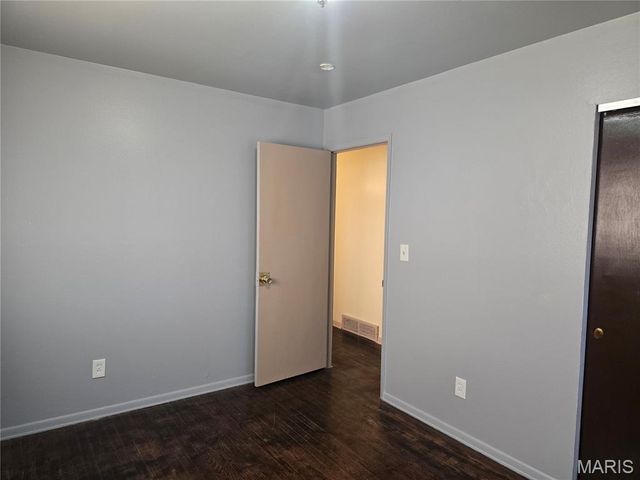 1200 Rhea Avenue, St Louis, MO 63138