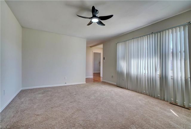 8 N Cypress ST, Hampton, VA 23669