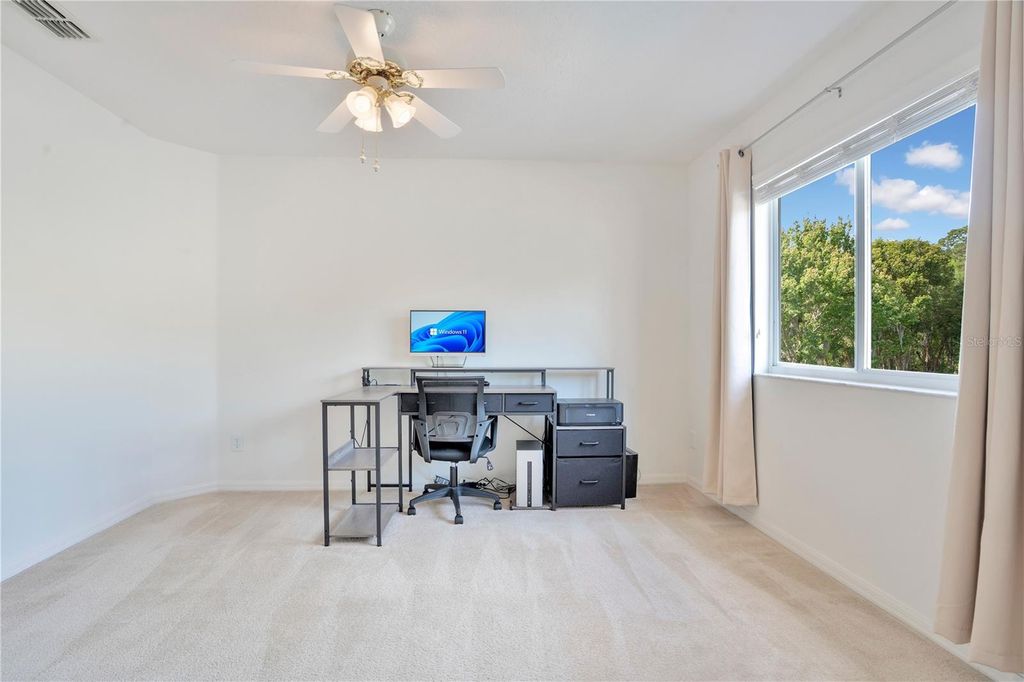 Image 16 of property listing at 9149 PECKY CYPRESS WAY, Orlando, FL 32836