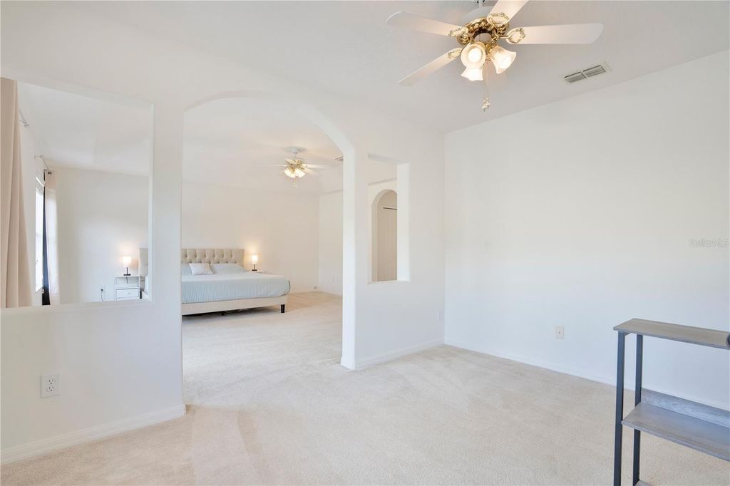 Image 17 of property listing at 9149 PECKY CYPRESS WAY, Orlando, FL 32836