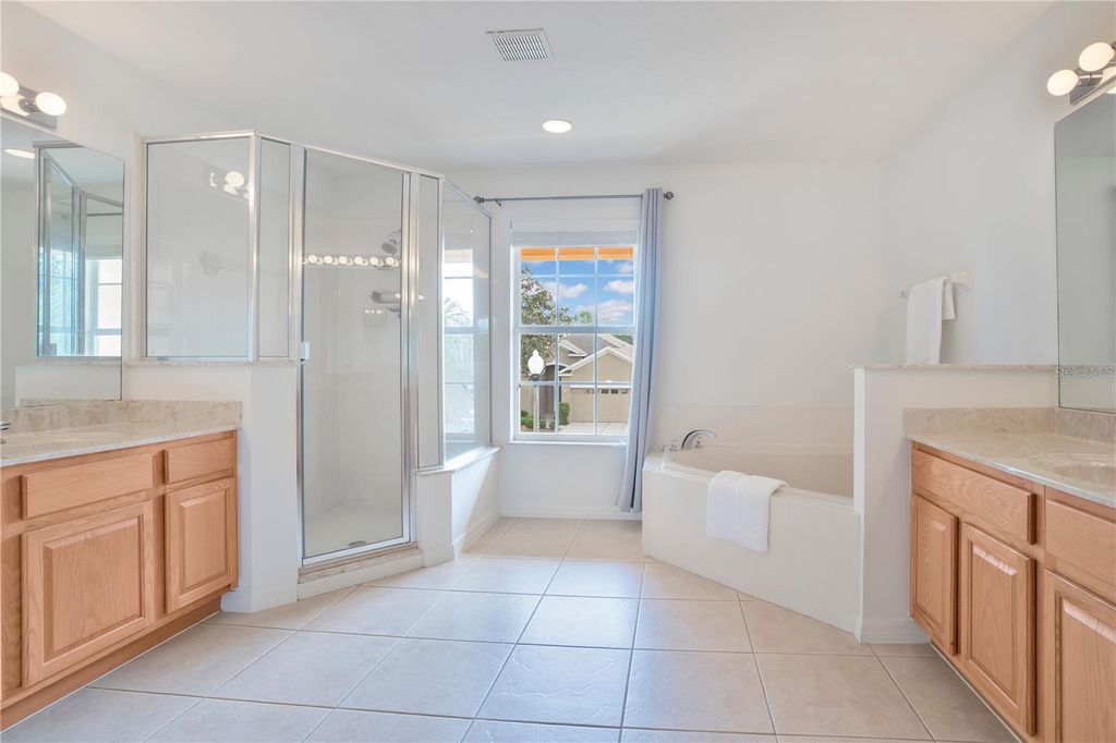 Image 18 of property listing at 9149 PECKY CYPRESS WAY, Orlando, FL 32836