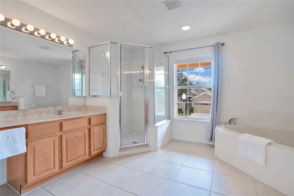 Image 19 of property listing at 9149 PECKY CYPRESS WAY, Orlando, FL 32836