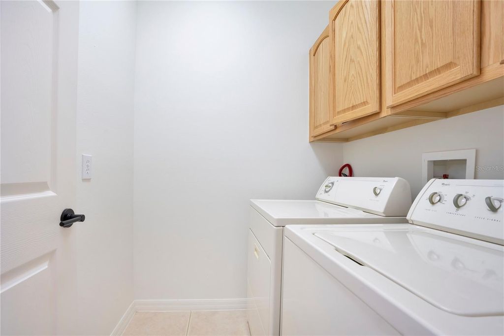 Image 37 of property listing at 9149 PECKY CYPRESS WAY, Orlando, FL 32836