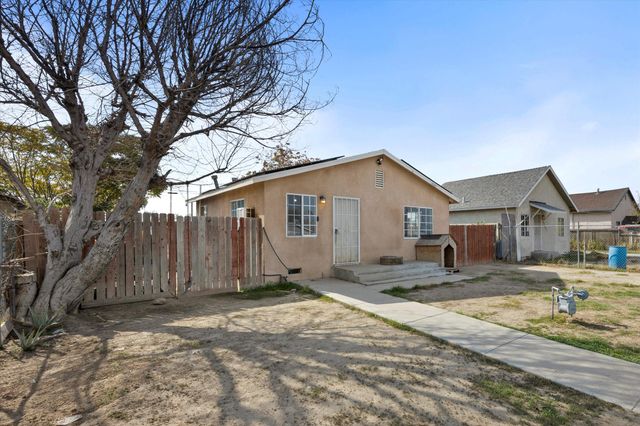 1425 Murdock Street, Bakersfield, CA 93307