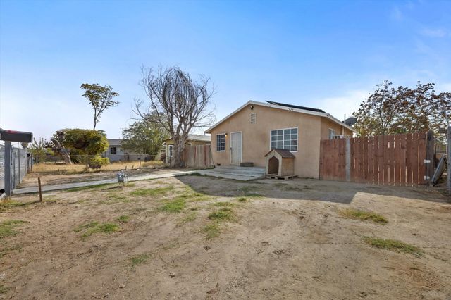 1425 Murdock Street, Bakersfield, CA 93307