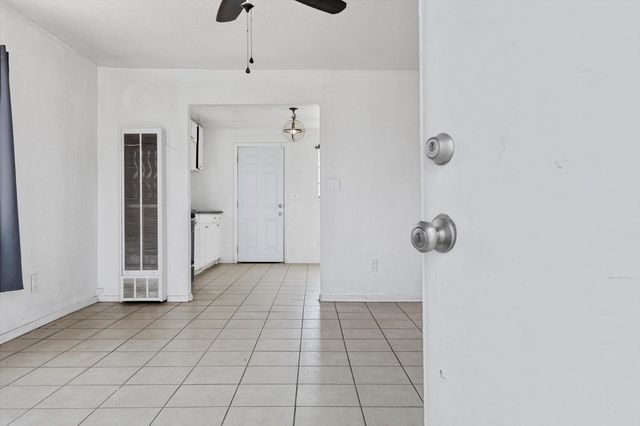 1425 Murdock Street, Bakersfield, CA 93307