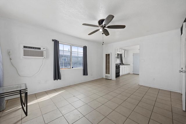 1425 Murdock Street, Bakersfield, CA 93307