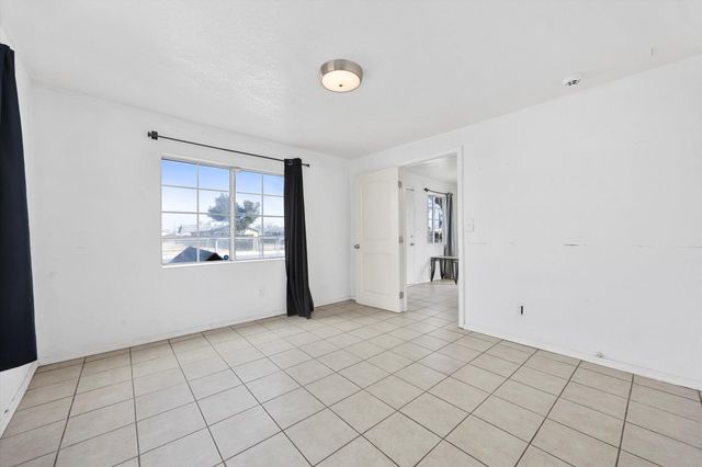 1425 Murdock Street, Bakersfield, CA 93307