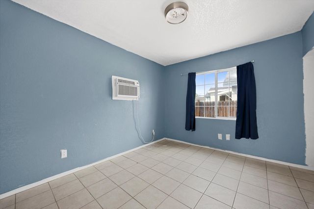 1425 Murdock Street, Bakersfield, CA 93307