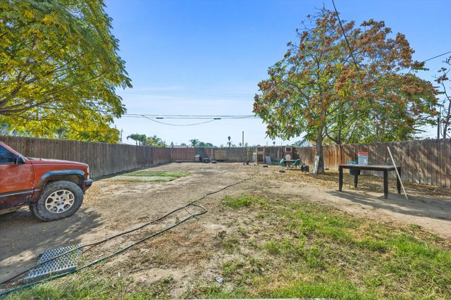 1425 Murdock Street, Bakersfield, CA 93307