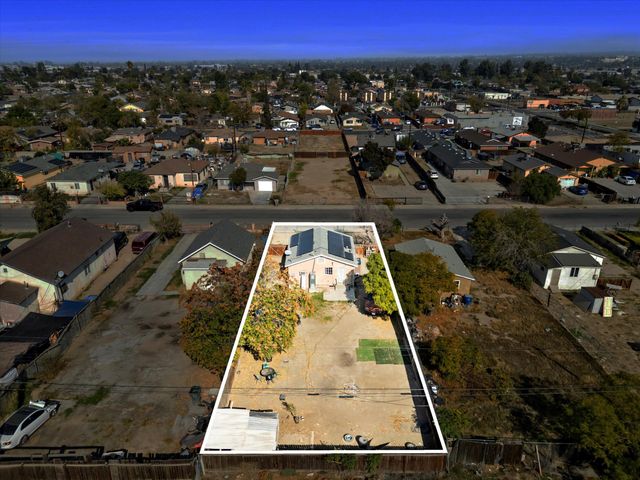 1425 Murdock Street, Bakersfield, CA 93307