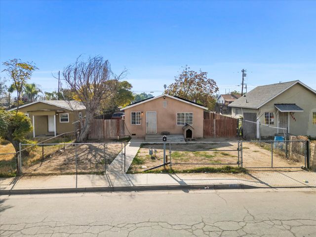 1425 Murdock Street, Bakersfield, CA 93307