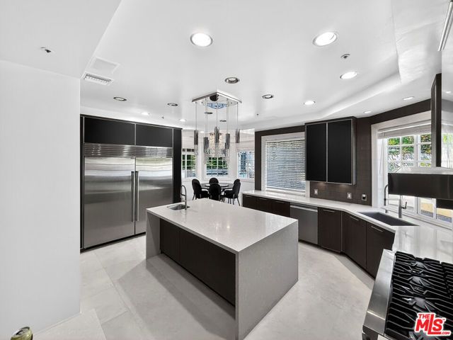 14132 Beresford Road, Beverly Hills, CA 90210