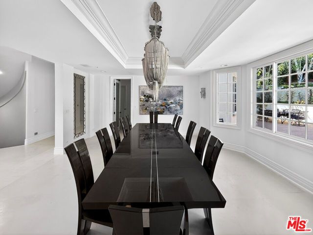 14132 Beresford Road, Beverly Hills, CA 90210