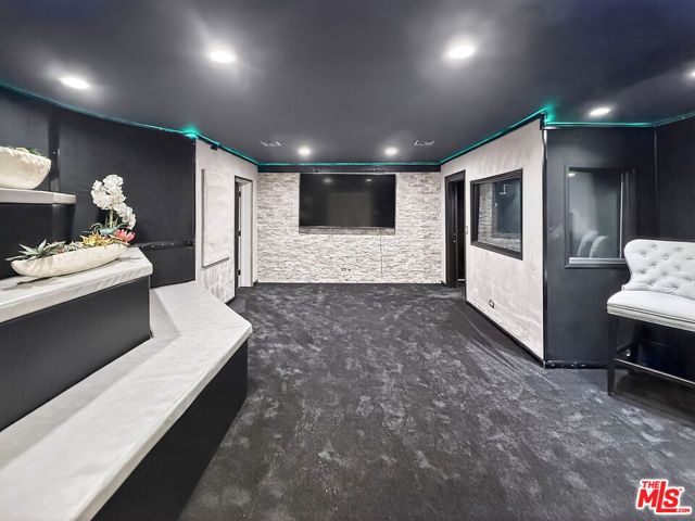 14132 Beresford Road, Beverly Hills, CA 90210