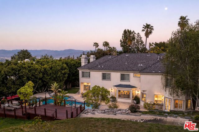 14132 Beresford Road, Beverly Hills, CA 90210