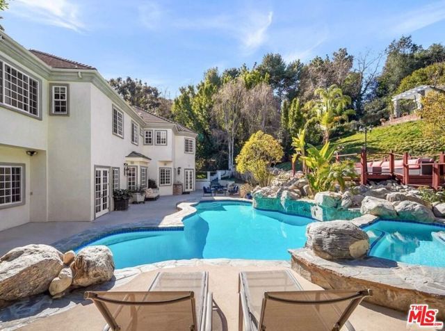 14132 Beresford Road, Beverly Hills, CA 90210