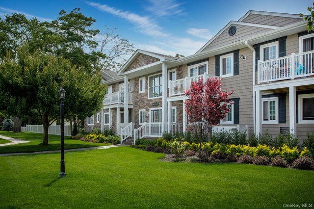 234 River Avenue 116, Patchogue, NY 11772