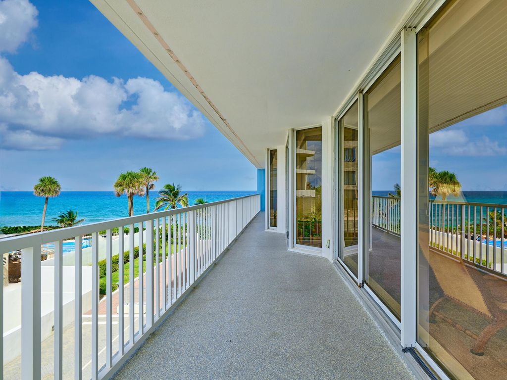 3211 S Ocean Boulevard 403, Highland Beach, FL 33487