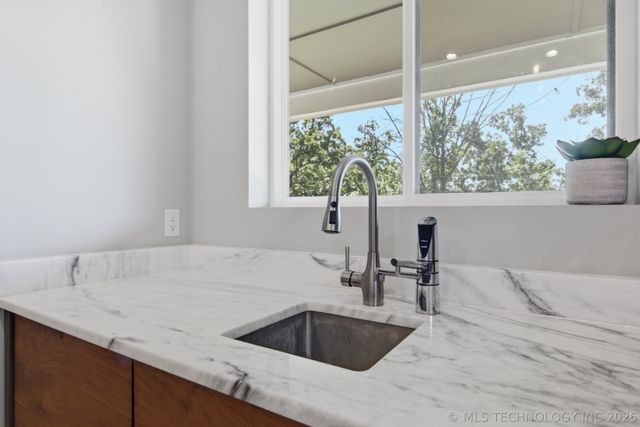 8116 Gary Drive, Tulsa, OK 74131