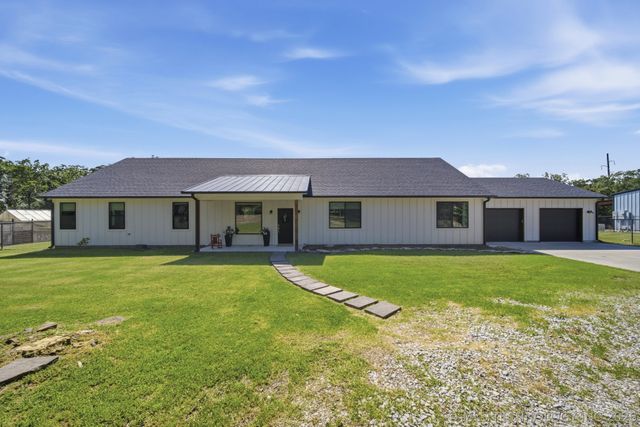 8116 Gary Drive, Tulsa, OK 74131