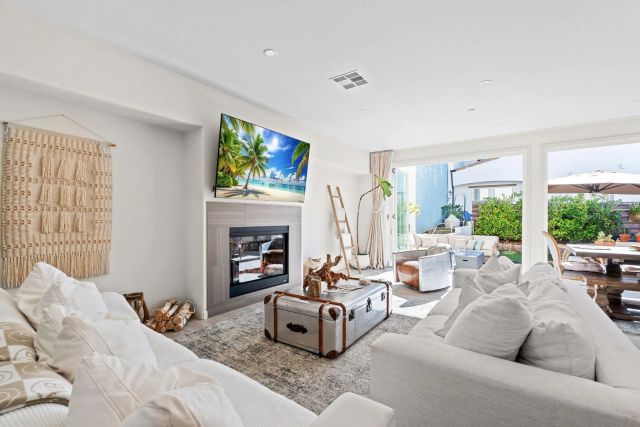 835 Vera St, Solana Beach, CA 92075