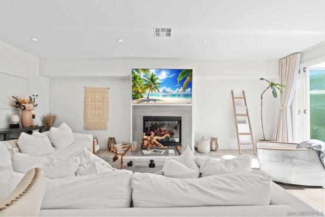 835 Vera St, Solana Beach, CA 92075