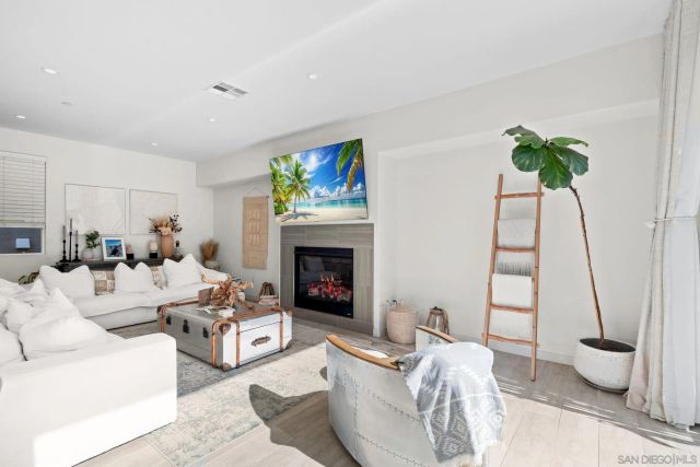 835 Vera St, Solana Beach, CA 92075