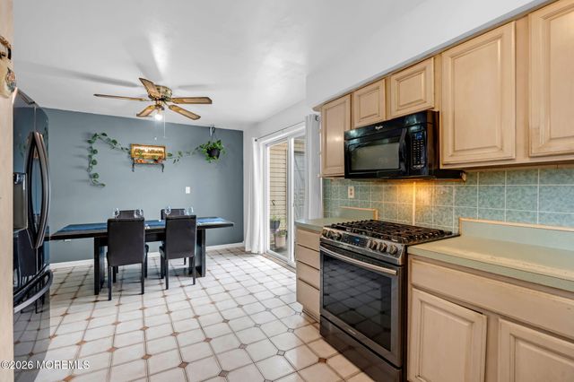 29 Williams Avenue, North Middletown, NJ 07748