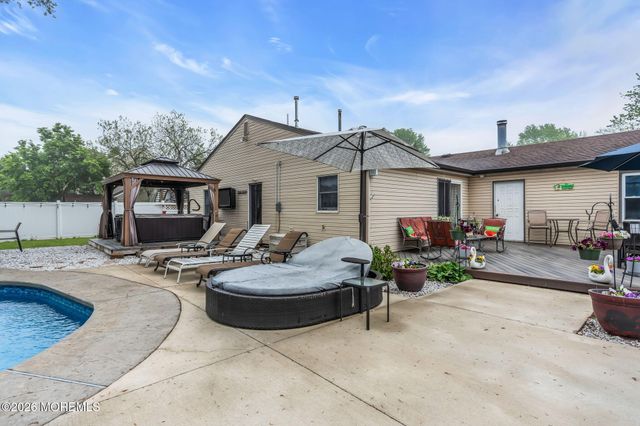 29 Williams Avenue, North Middletown, NJ 07748