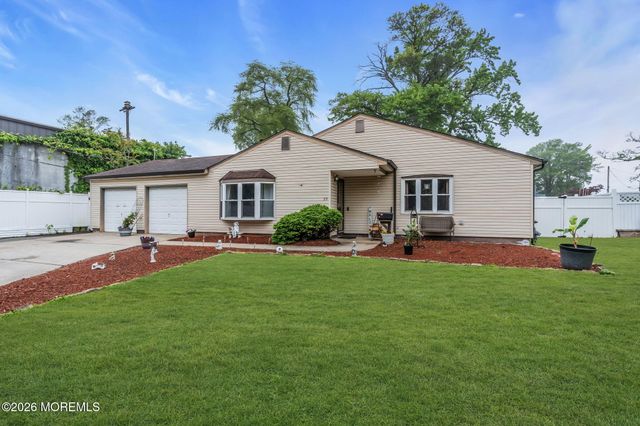 29 Williams Avenue, North Middletown, NJ 07748