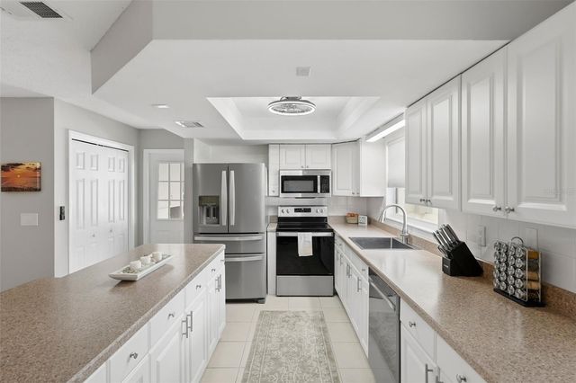 500 SANIBEL COURT, Tarpon Springs, FL 34689