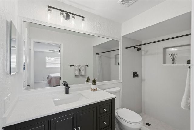 500 SANIBEL COURT, Tarpon Springs, FL 34689