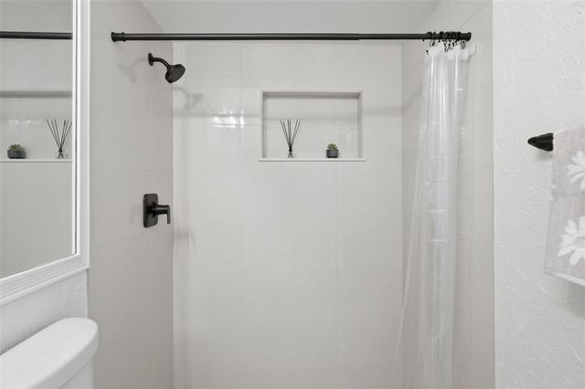 500 SANIBEL COURT, Tarpon Springs, FL 34689