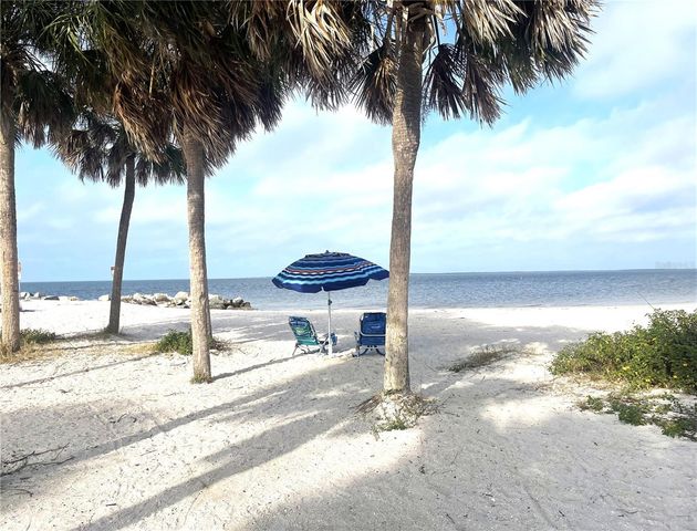 500 SANIBEL COURT, Tarpon Springs, FL 34689