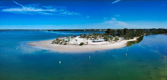 500 SANIBEL COURT, Tarpon Springs, FL 34689