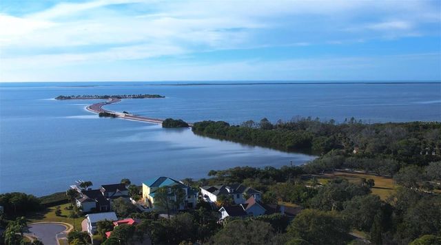 500 SANIBEL COURT, Tarpon Springs, FL 34689