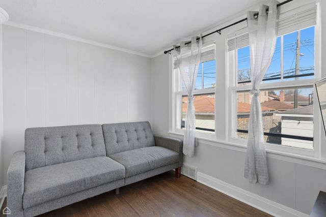 4575 N Narragansett Avenue, Chicago, IL 60630