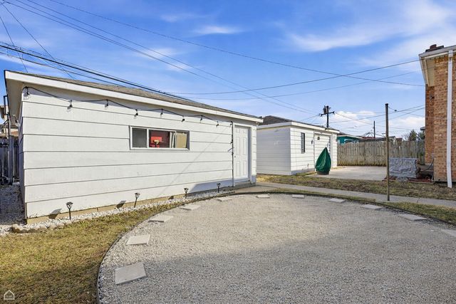 4575 N Narragansett Avenue, Chicago, IL 60630