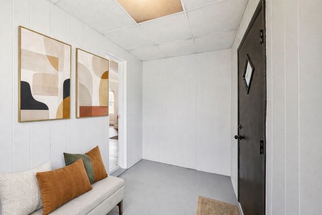 4575 N Narragansett Avenue, Chicago, IL 60630