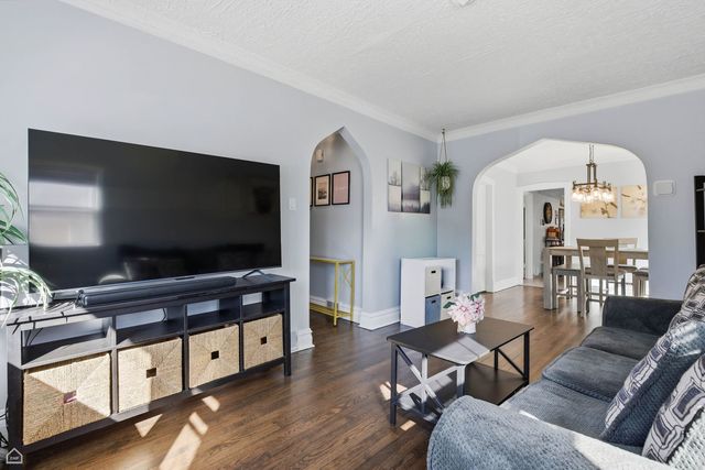 4575 N Narragansett Avenue, Chicago, IL 60630