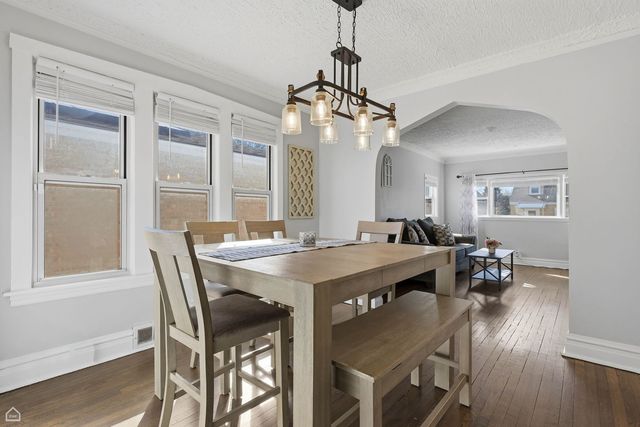 4575 N Narragansett Avenue, Chicago, IL 60630