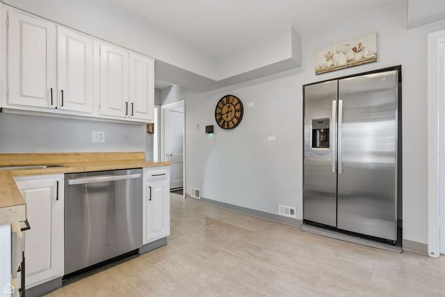 4575 N Narragansett Avenue, Chicago, IL 60630