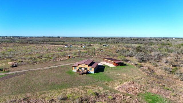 120 Loopsy LN, Dale, TX 78616